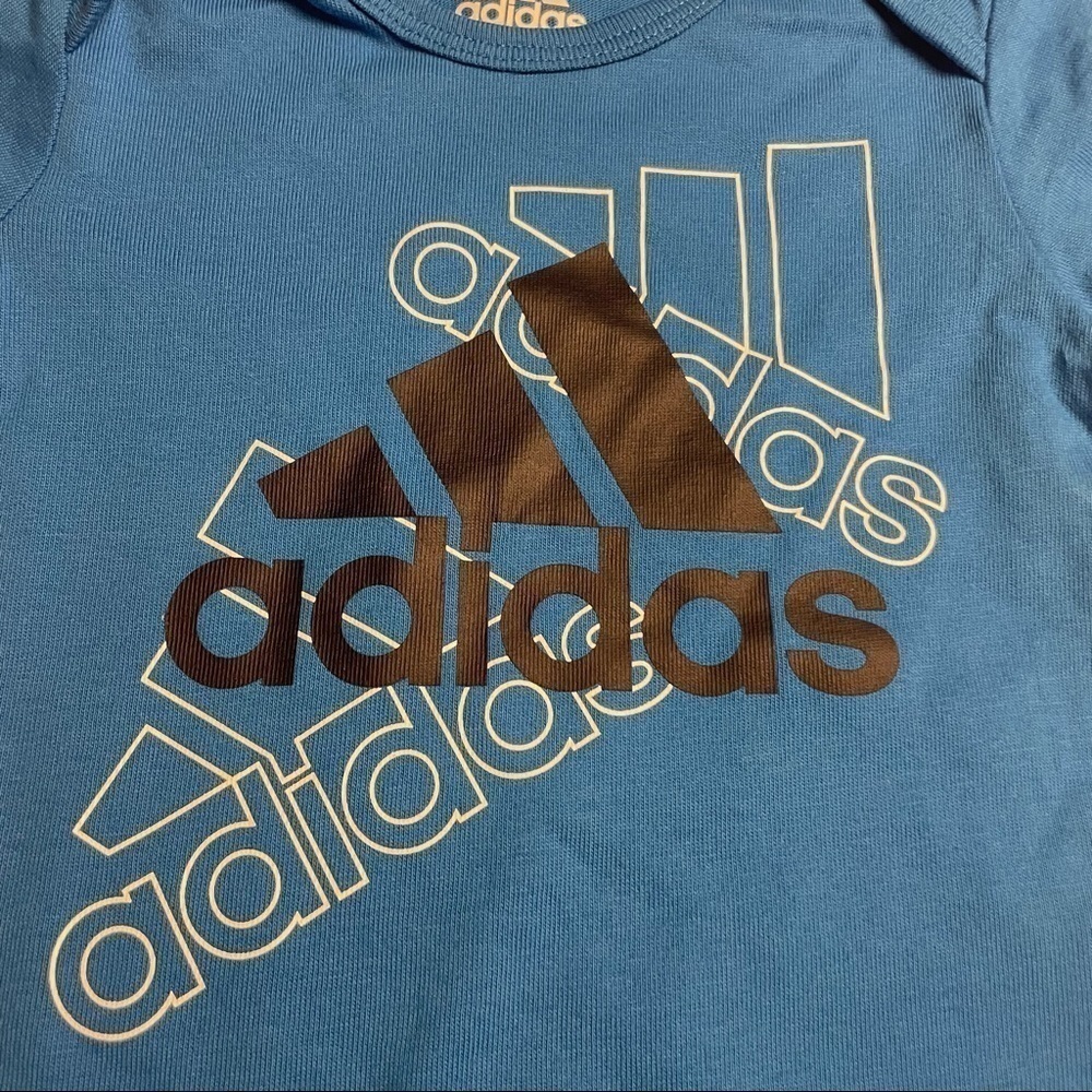 𝅺✅3X Host Pick✅ Adidas Set of 2 Onesies, 9M - Picture 7 of 13